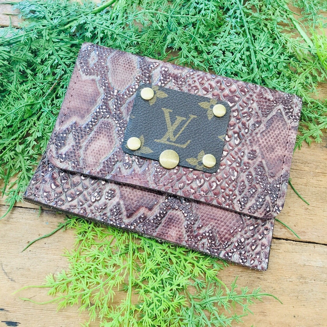 Sasha’s Sizzlin’ Snake Wallet-Ruby & Pearl Boutique