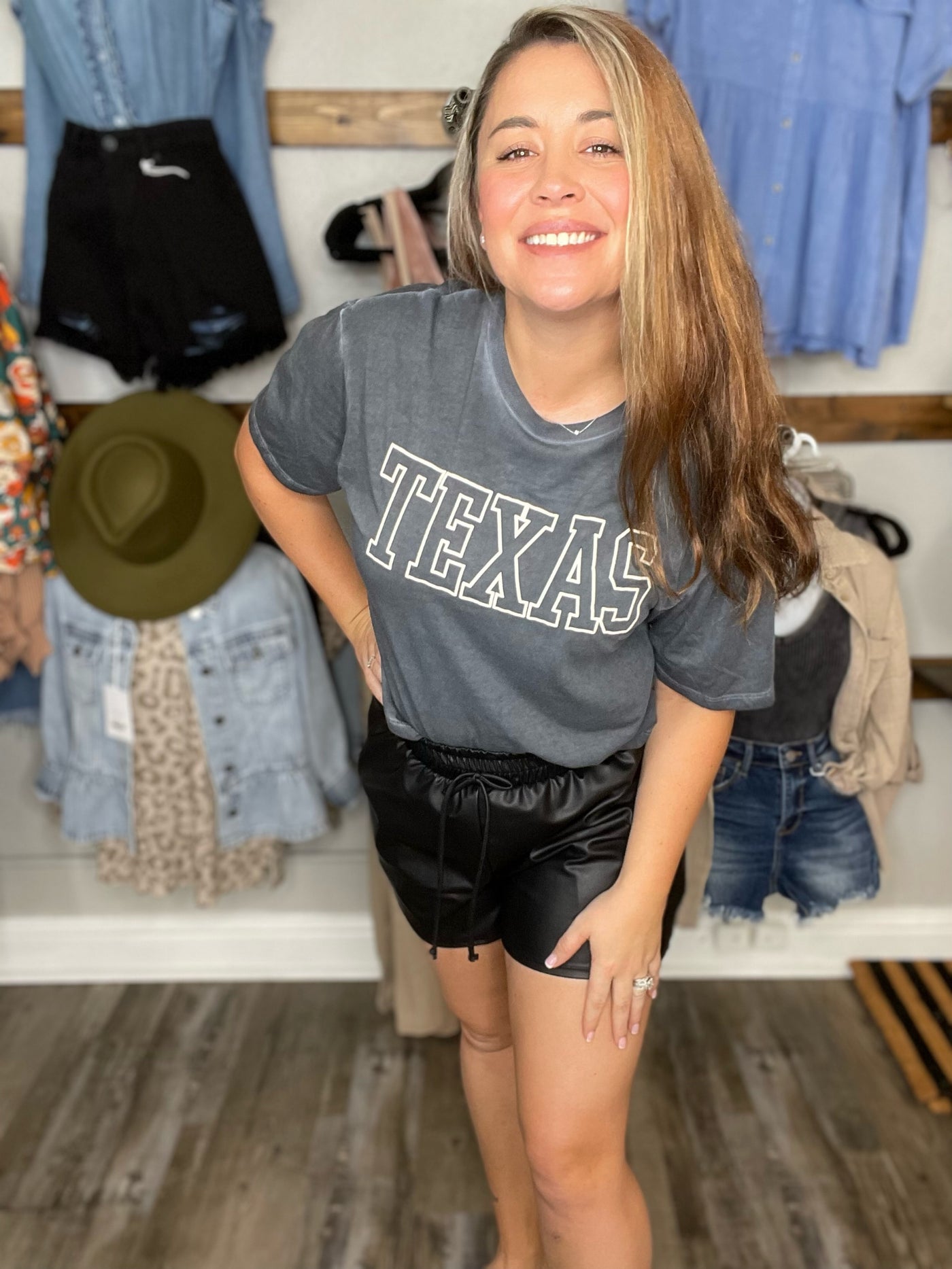 Texas Puff Print Cropped Tee (Washed Black)