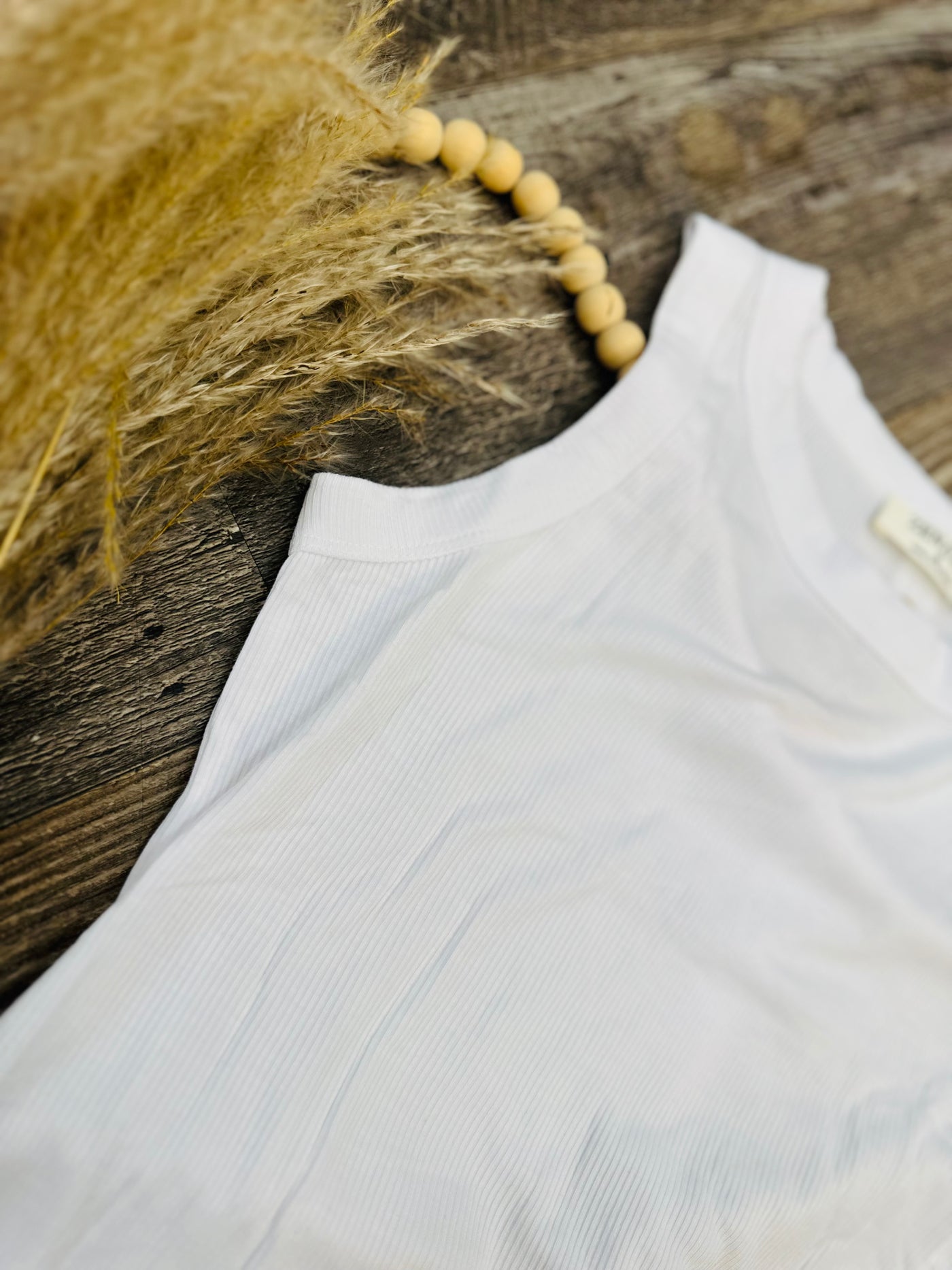 RIBBED ROUND NECK TANK TOP (OFF WHITE)