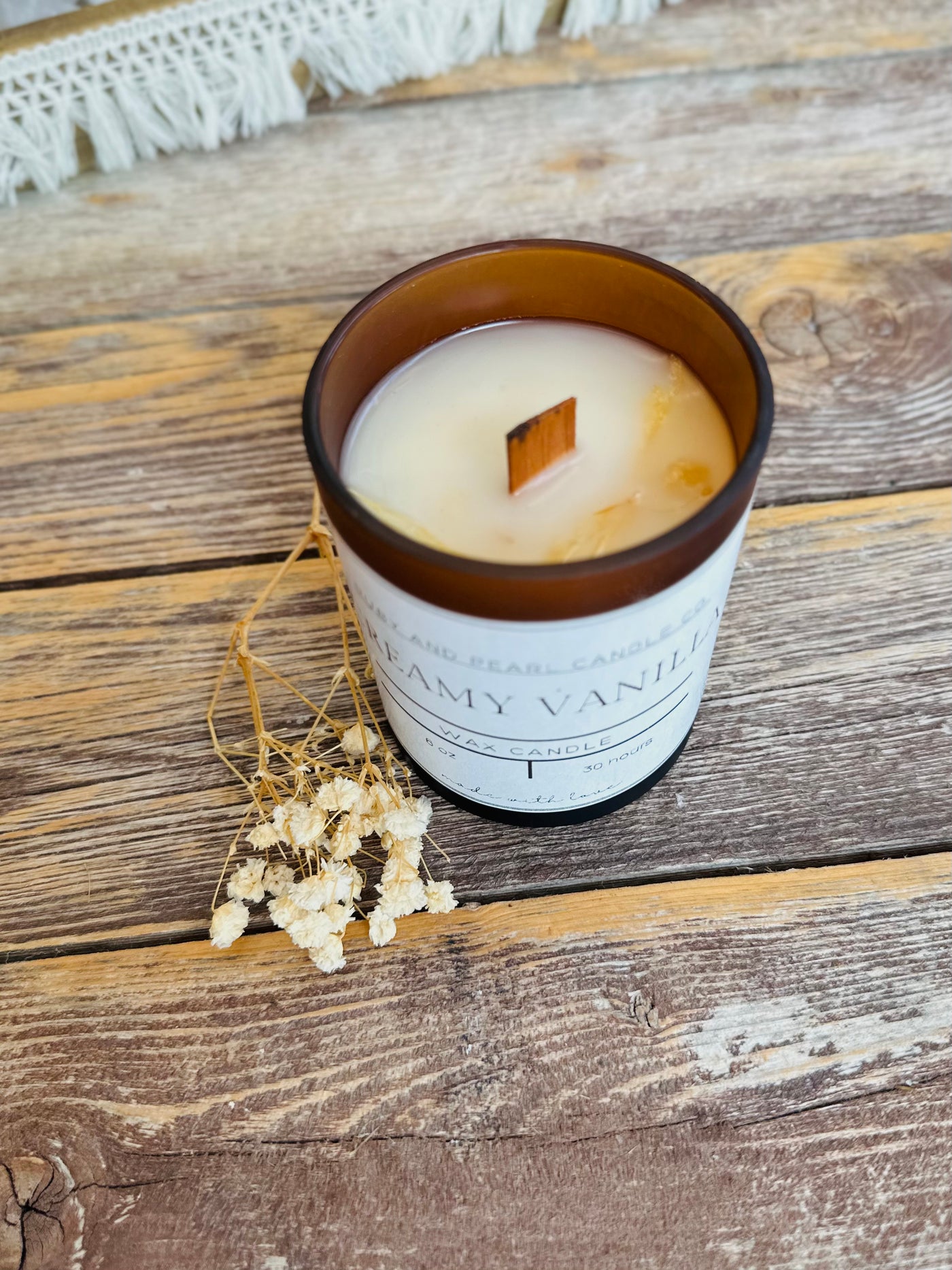 6oz Creamy Vanilla Candle (Amber + Dried Floral)